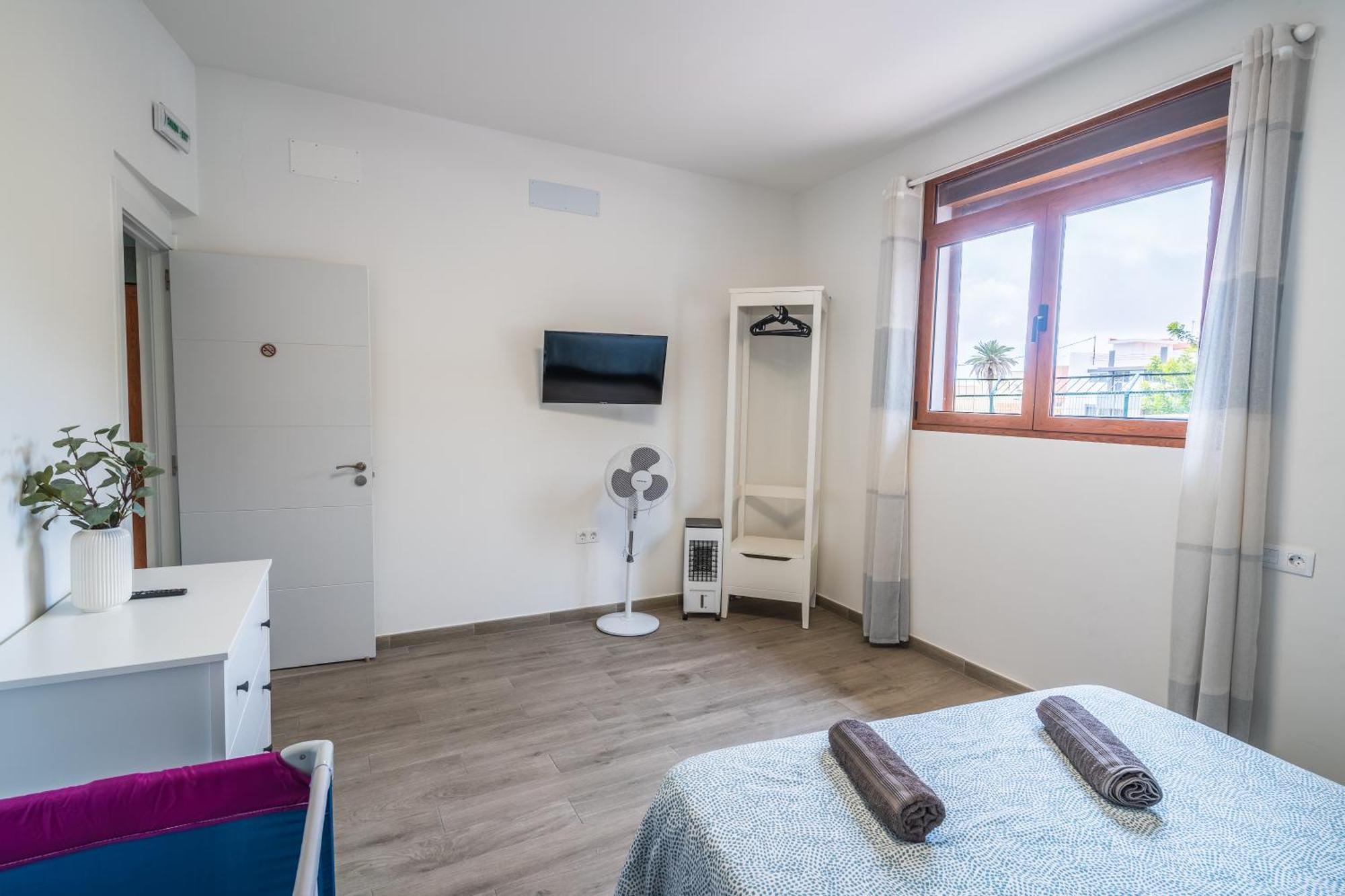 El Puente Holiday Home-Ii 8,1Kms Airport 잉헤니오 외부 사진
