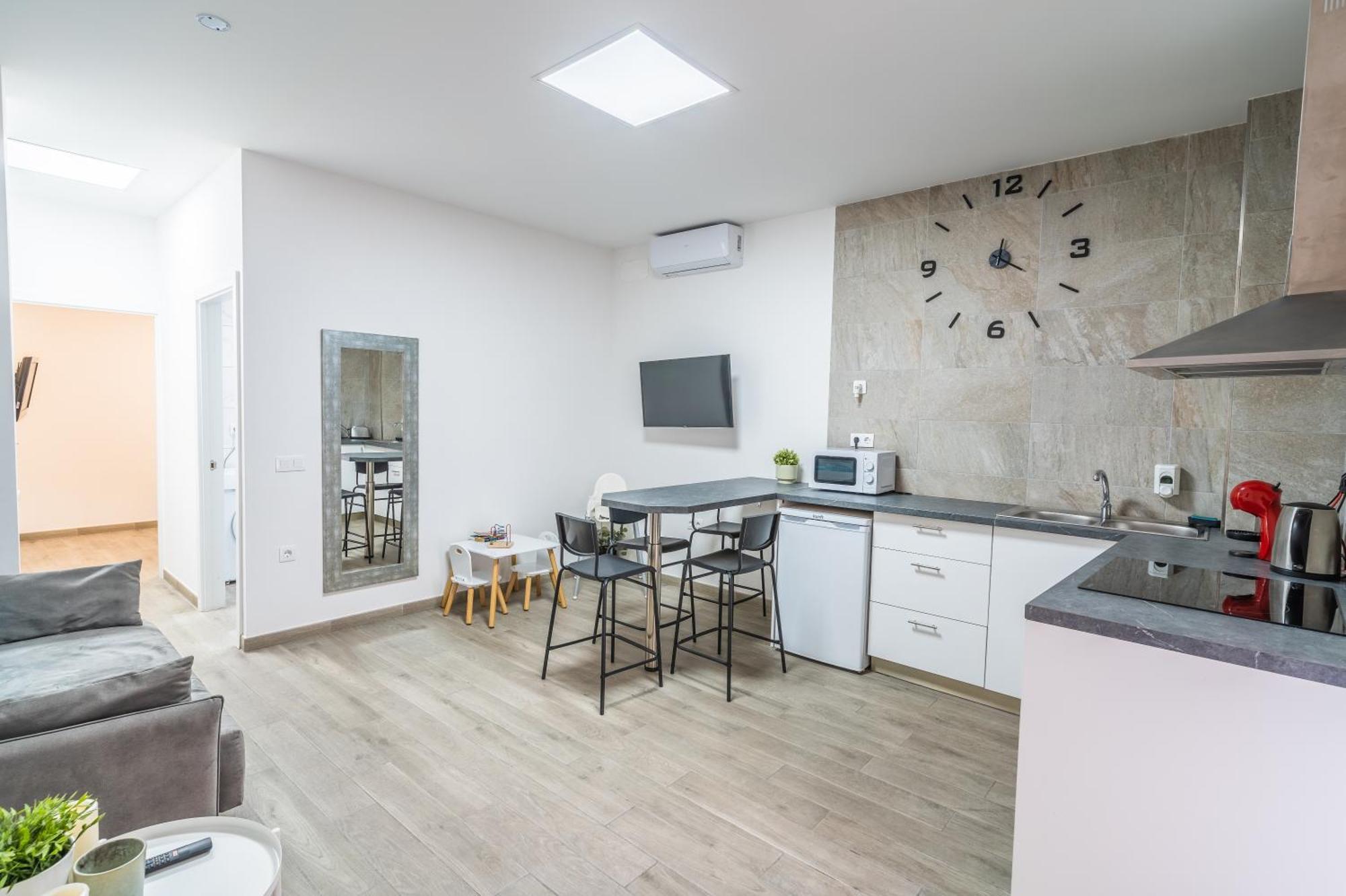 El Puente Holiday Home-Ii 8,1Kms Airport 잉헤니오 외부 사진