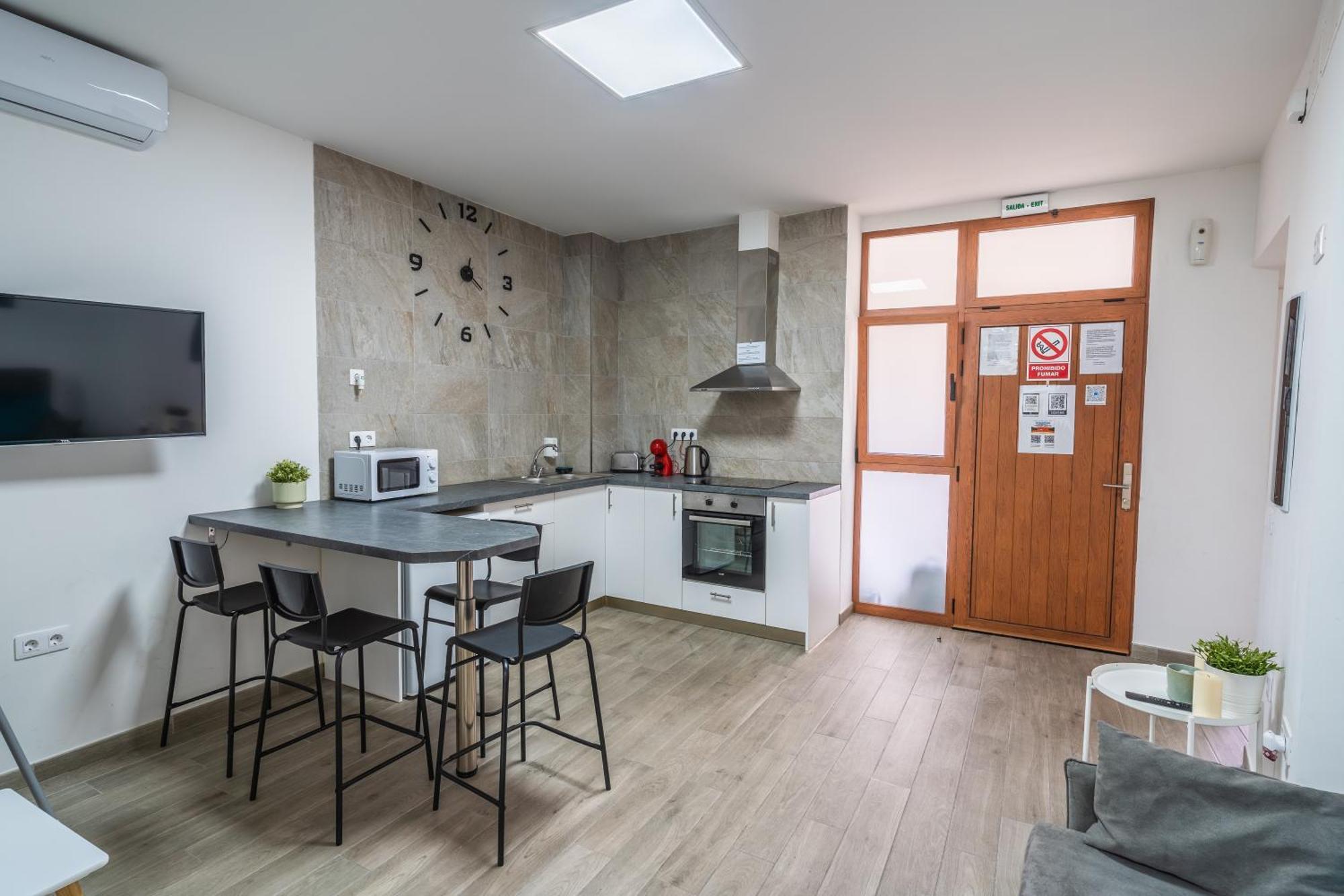 El Puente Holiday Home-Ii 8,1Kms Airport 잉헤니오 외부 사진